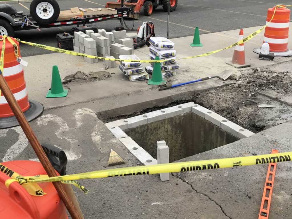 Concrete sidewalks, curbs and loading docks