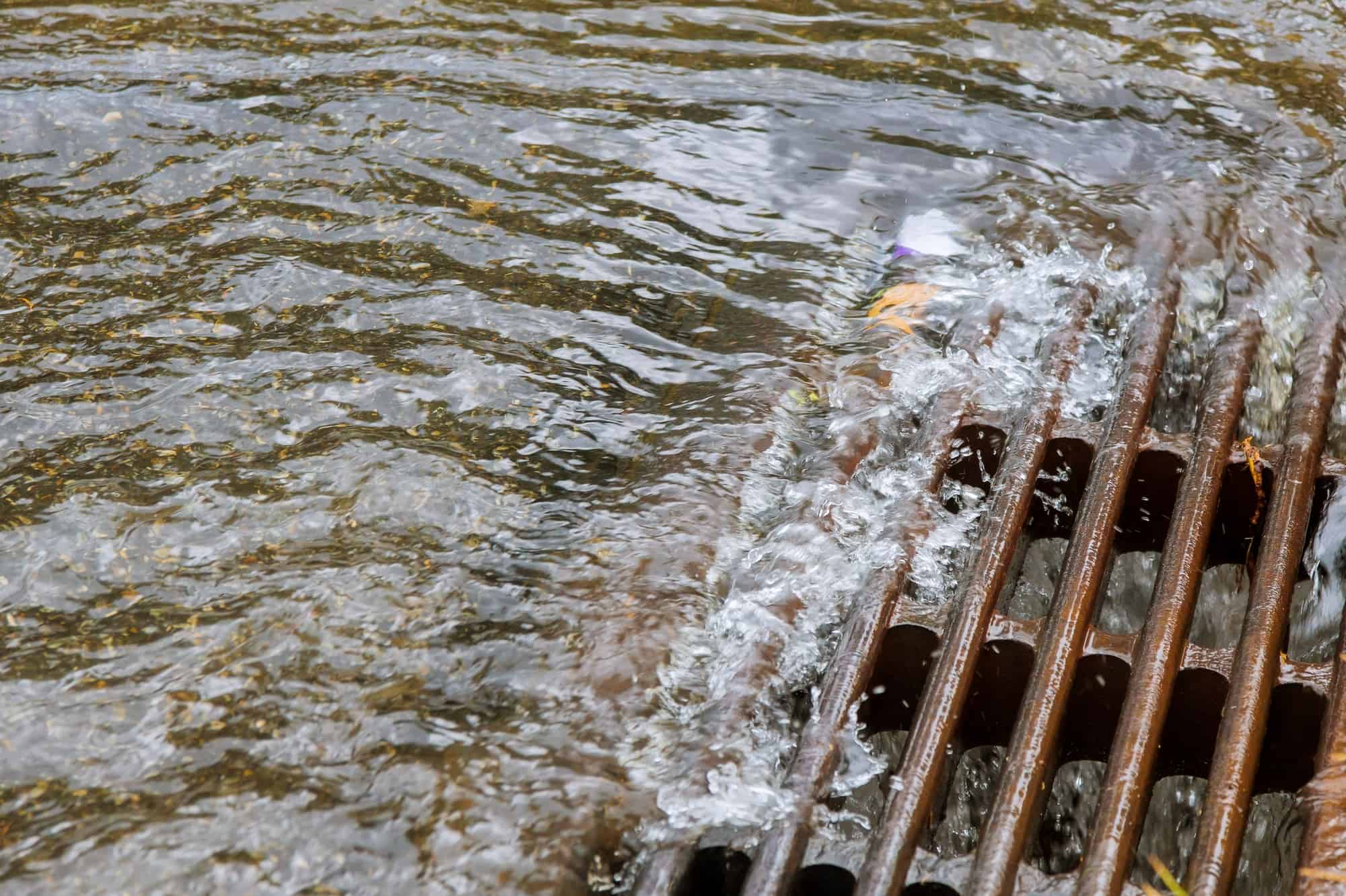 Very heavy rainfall in the water caused by heavy rain drains into the sewers immediately.